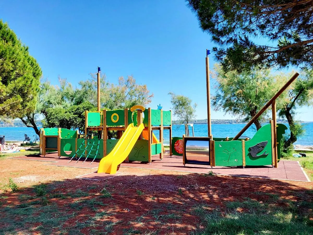 Holiday Erna - Apartments Cherry & Blue Novigrad Istria Kroatië