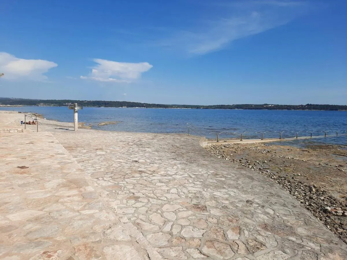Holiday Erna - Apartments Cherry & Blue Novigrad Istria