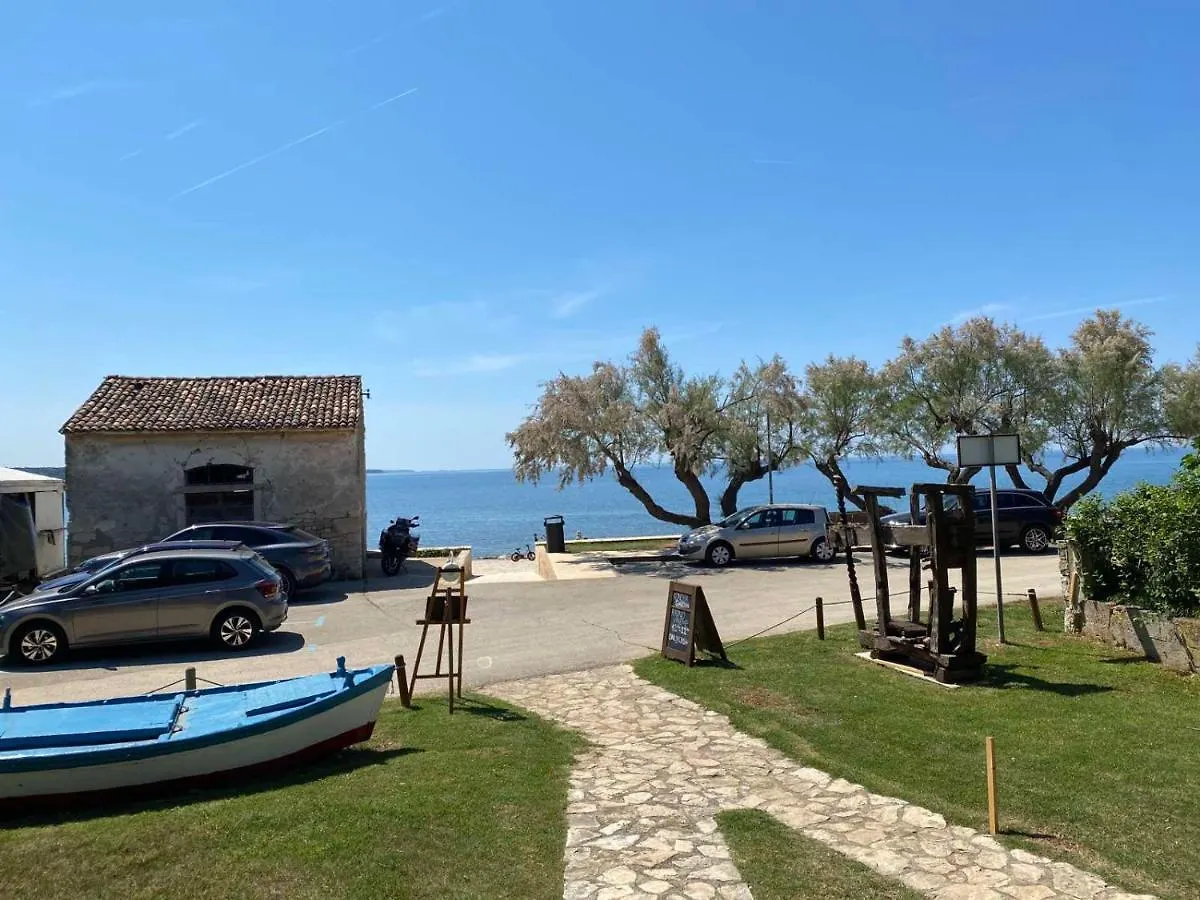 Holiday Erna - Apartments Cherry & Blue Novigrad Istria 0*,  Kroatië